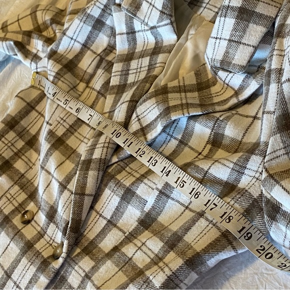 NWOT SHEIN cream/tan plaid dress coat - Picture 10 of 13